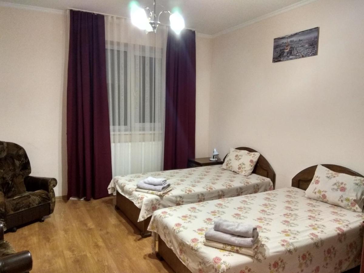 Apartments Domovik On Beregovskaya 3 Mukacheve Ngoại thất bức ảnh