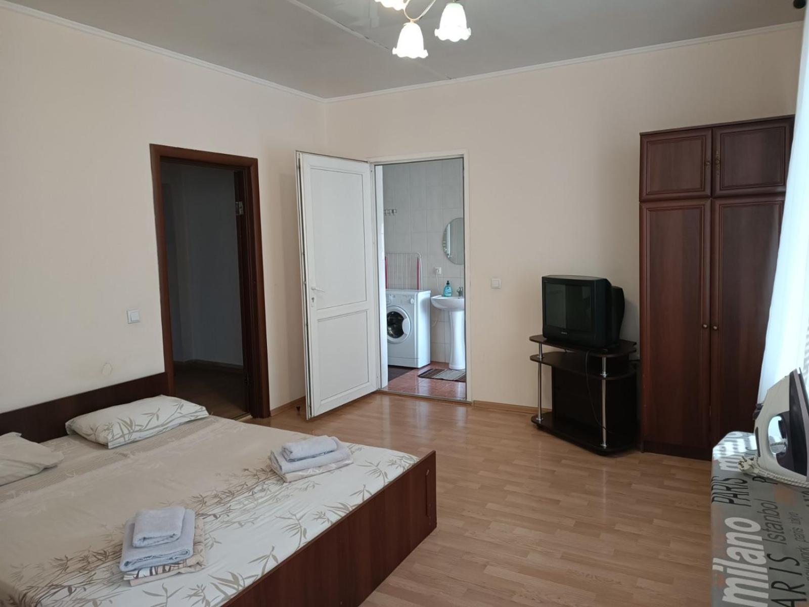 Apartments Domovik On Beregovskaya 3 Mukacheve Ngoại thất bức ảnh
