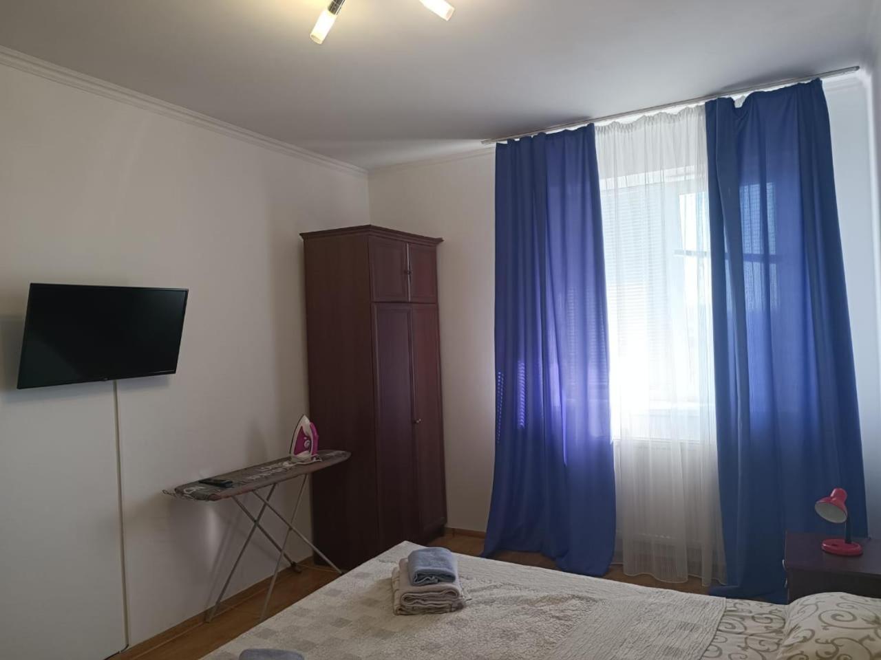 Apartments Domovik On Beregovskaya 3 Mukacheve Ngoại thất bức ảnh